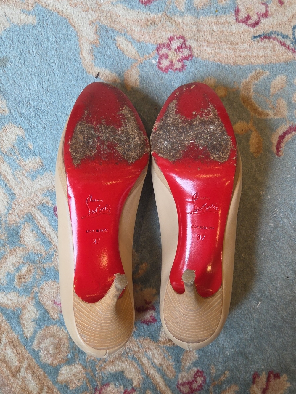 Christian Louboutin Women's Beige Platform Pumps Shoes Heels Sz 37 Italy $950 - Picture 5 of 5